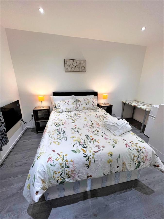 Pensión Stepney Beds To 24